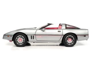 Chevrolet Corvette 1986  *Barbie* Coolest Car in Town, silver Auto World 1:18